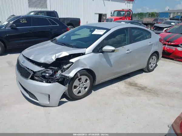 3KPFK4A70HE078384 2017 KIA FORTE - Image 2