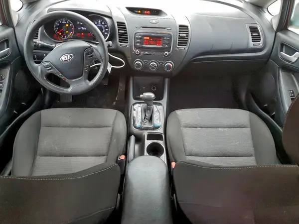 3KPFK4A70HE079888 2017 KIA FORTE - Image 8