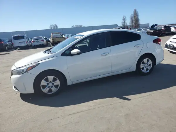 3KPFK4A70HE080748 2017 KIA FORTE - Image 1