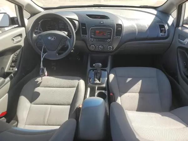 3KPFK4A70HE080748 2017 KIA FORTE - Image 8