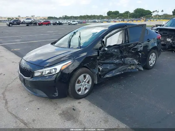 3KPFK4A70HE087151 2017 KIA FORTE - Image 2
