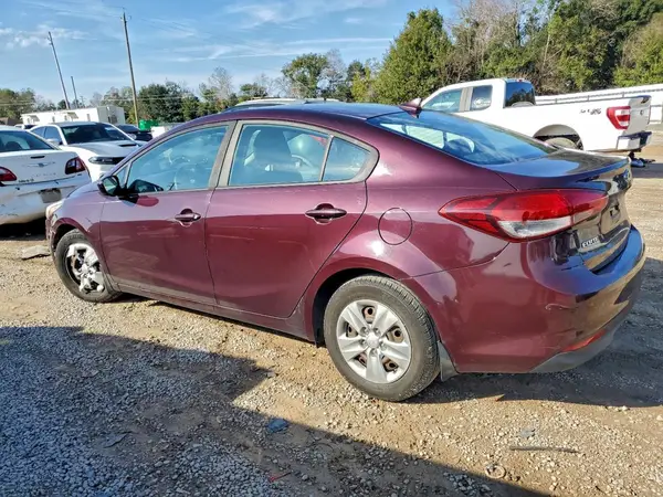 3KPFK4A70HE087313 2017 KIA FORTE - Image 2