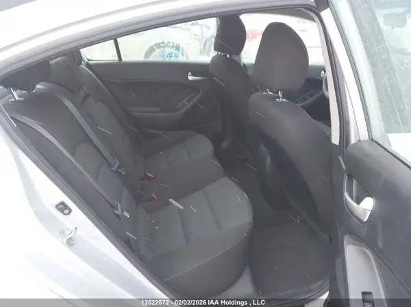 3KPFK4A70HE087439 2017 KIA FORTE - Image 8