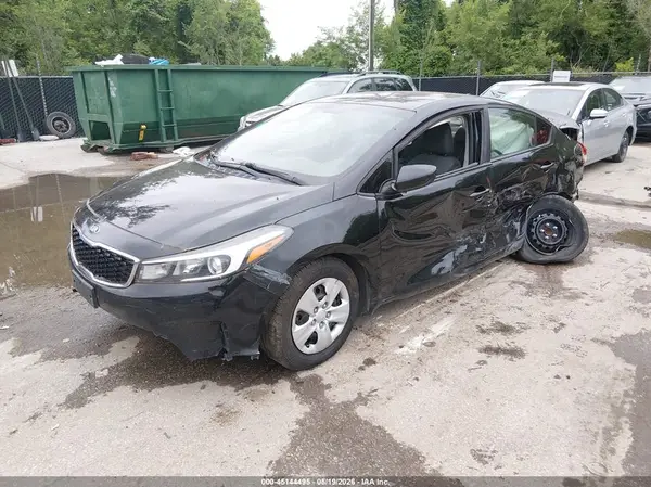 3KPFK4A70HE090339 2017 KIA FORTE - Image 2