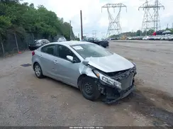 3KPFK4A70HE090678 2017 KIA FORTE