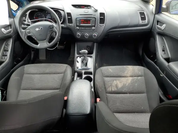 3KPFK4A70HE090793 2017 KIA FORTE - Image 8