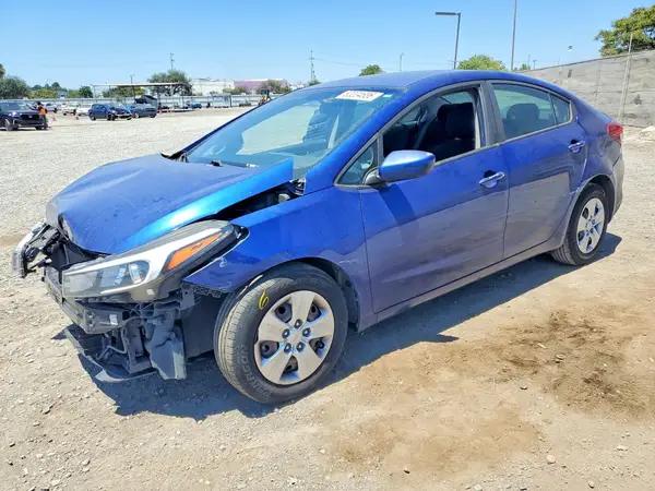 3KPFK4A70HE093595 2017 KIA FORTE - Image 1