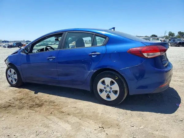 3KPFK4A70HE093595 2017 KIA FORTE - Image 2