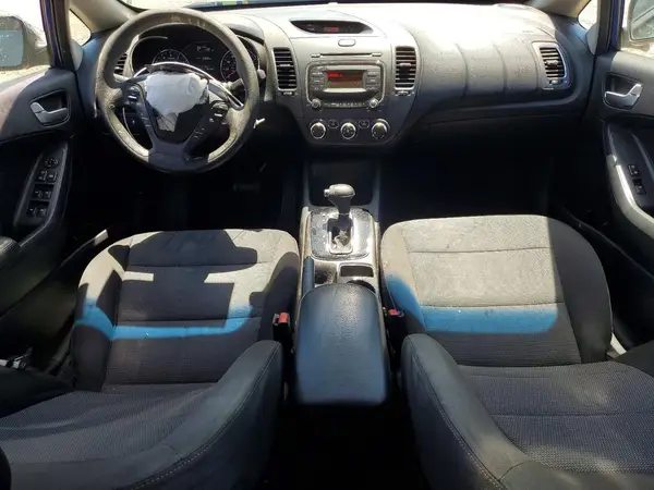 3KPFK4A70HE093595 2017 KIA FORTE - Image 8