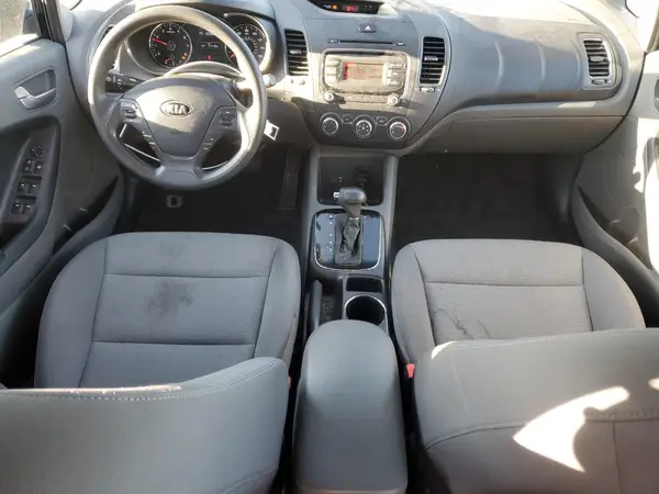 3KPFK4A70HE096139 2017 KIA FORTE - Image 8
