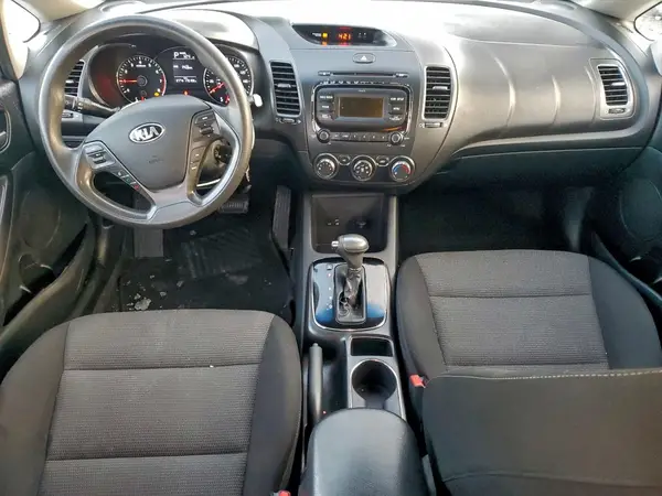 3KPFK4A70HE096478 2017 KIA FORTE - Image 8