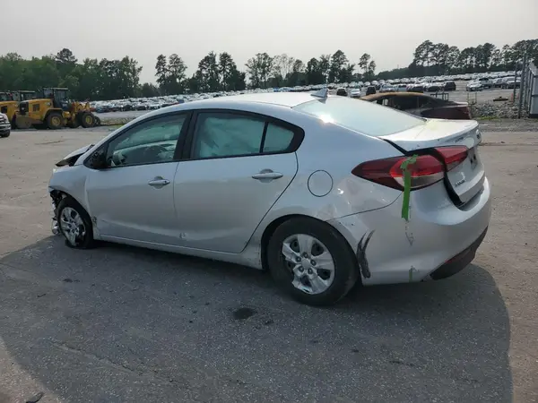 3KPFK4A70HE096741 2017 KIA FORTE - Image 2