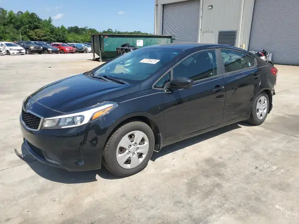 3KPFK4A70HE104174 2017 KIA FORTE - Image 1