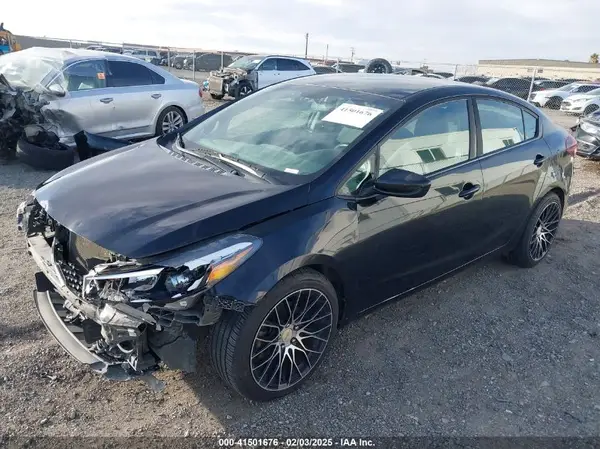 3KPFK4A70HE106703 2017 KIA FORTE - Image 2