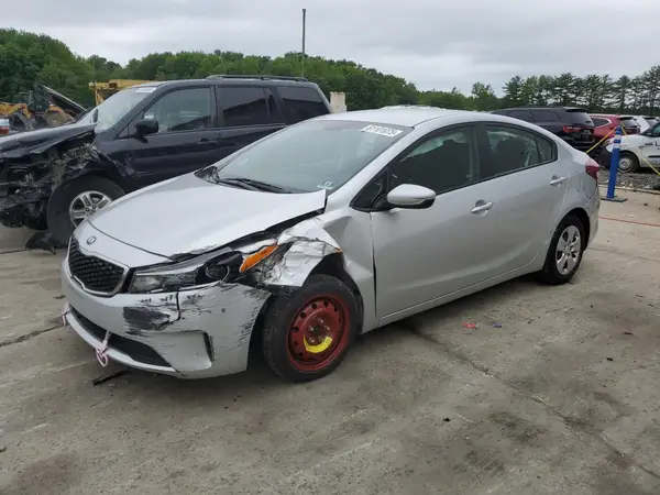 3KPFK4A70HE110072 2017 KIA FORTE - Image 1