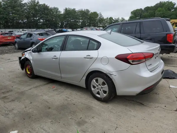 3KPFK4A70HE110072 2017 KIA FORTE - Image 2