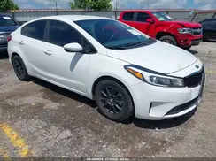 3KPFK4A70HE111352 2017 KIA FORTE