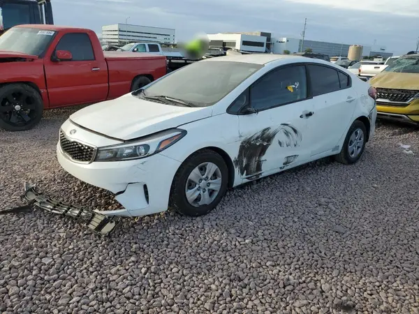 3KPFK4A70HE113747 2017 KIA FORTE - Image 1
