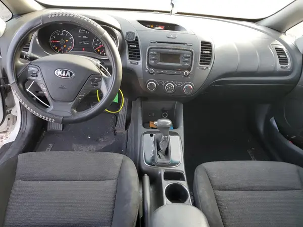 3KPFK4A70HE113747 2017 KIA FORTE - Image 8