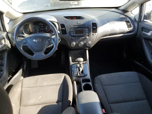 3KPFK4A70HE114106 2017 KIA FORTE - Image 8