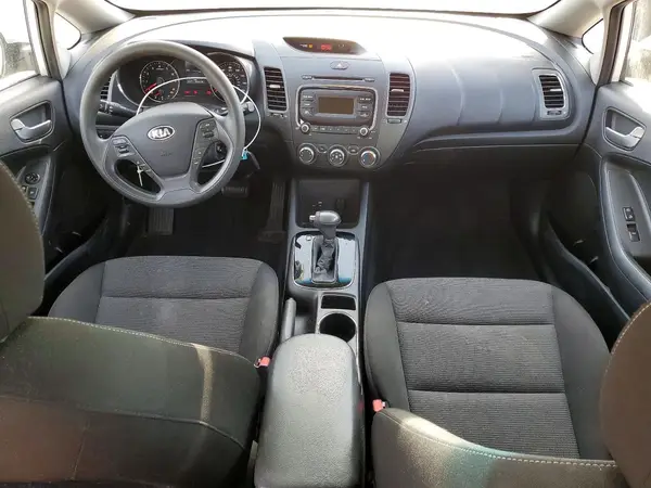 3KPFK4A70HE114123 2017 KIA FORTE - Image 8