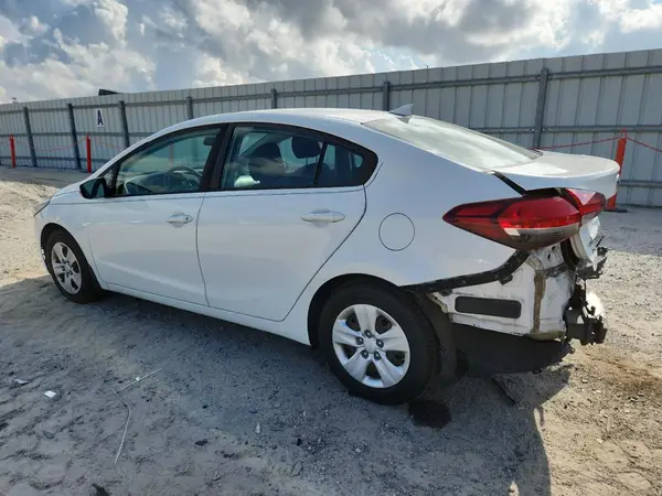 3KPFK4A70HE114266 2017 KIA FORTE - Image 2