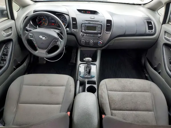 3KPFK4A70HE117023 2017 KIA FORTE - Image 8