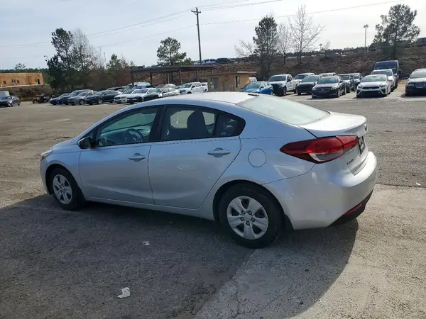3KPFK4A70HE117703 2017 KIA FORTE - Image 2