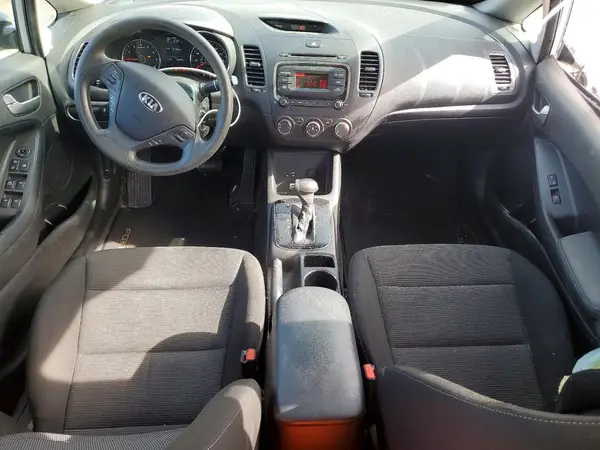 3KPFK4A70HE117703 2017 KIA FORTE - Image 8