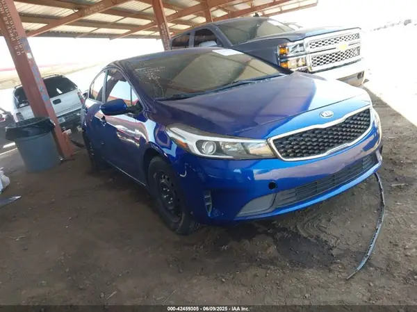 3KPFK4A70HE118351 2017 KIA FORTE - Image 1