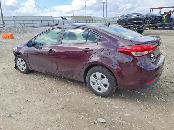 3KPFK4A70HE119449 2017 KIA FORTE - Image 2