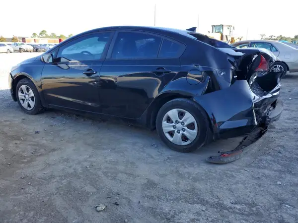 3KPFK4A70HE119855 2017 KIA FORTE - Image 2