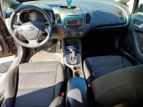 3KPFK4A70HE120049 2017 KIA FORTE - Image 8