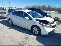 3KPFK4A70HE120858 2017 KIA FORTE