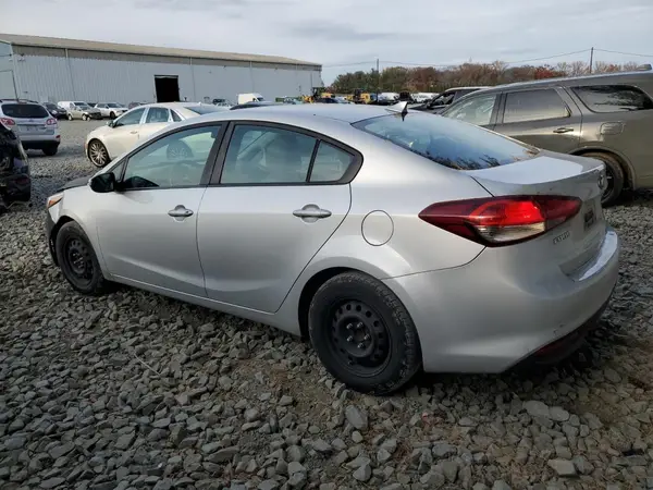 3KPFK4A70HE123503 2017 KIA FORTE - Image 2
