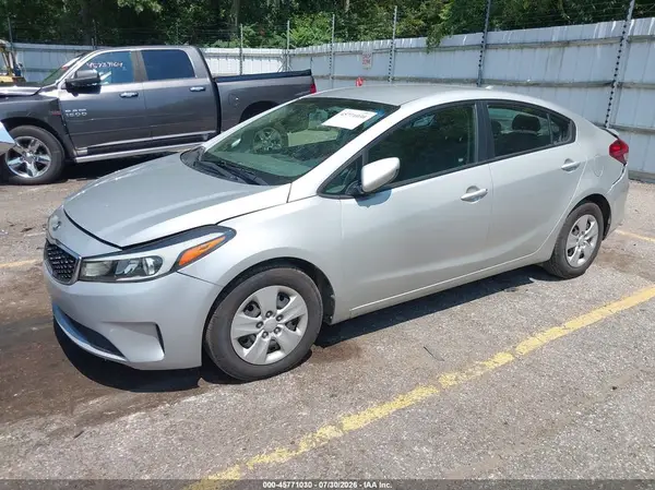 3KPFK4A70HE123680 2017 KIA FORTE - Image 2