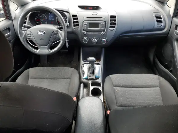 3KPFK4A70HE124022 2017 KIA FORTE - Image 8