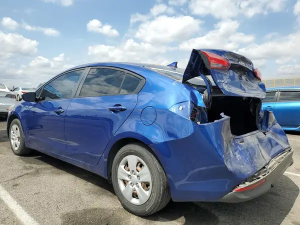 3KPFK4A70HE124294 2017 KIA FORTE - Image 2