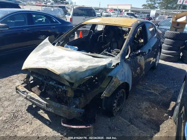 3KPFK4A70HE129754 2017 KIA FORTE - Image 2