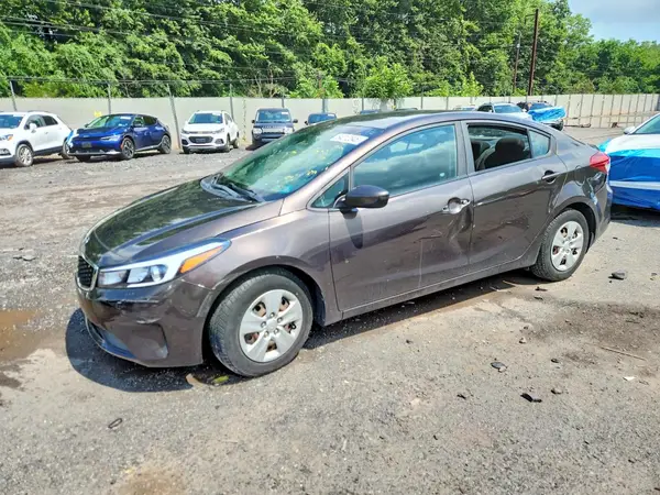 3KPFK4A70HE132931 2017 KIA FORTE - Image 1