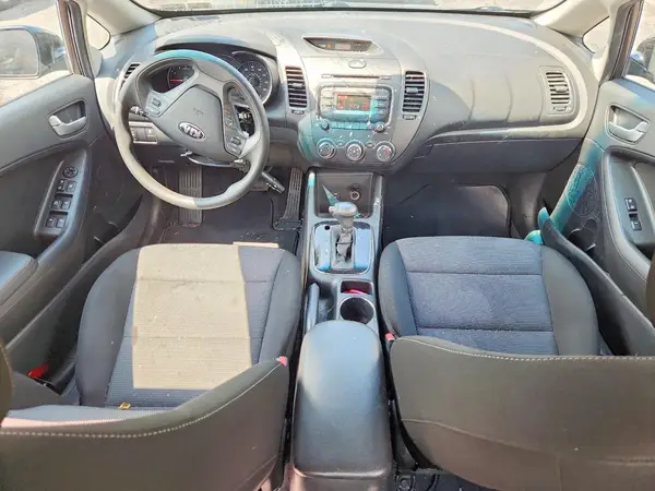 3KPFK4A70HE132931 2017 KIA FORTE - Image 8