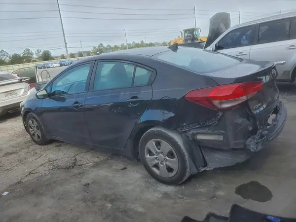 3KPFK4A70HE134016 2017 KIA FORTE - Image 2