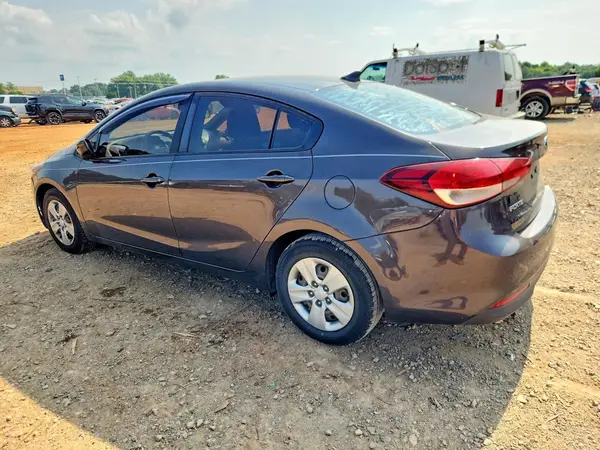 3KPFK4A70HE134078 2017 KIA FORTE - Image 2