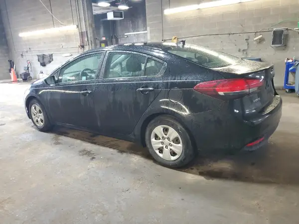 3KPFK4A70HE134520 2017 KIA FORTE - Image 2