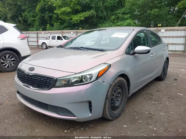 3KPFK4A70HE134632 2017 KIA FORTE - Image 2