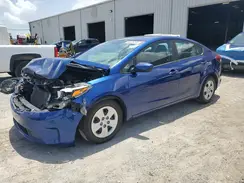 3KPFK4A70HE135263 2017 KIA FORTE