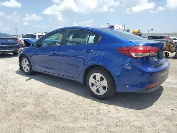 3KPFK4A70HE135263 2017 KIA FORTE - Image 2