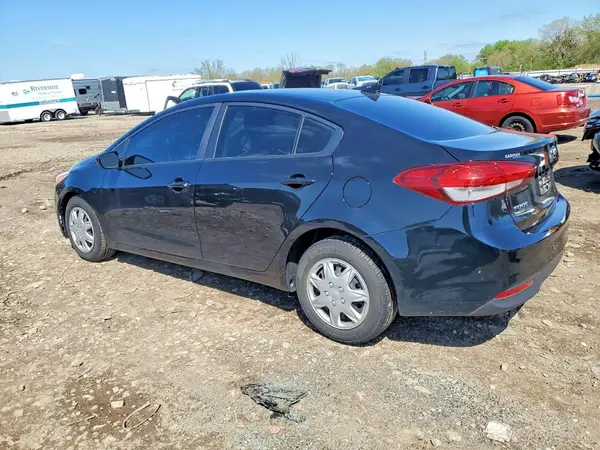 3KPFK4A70HE137532 2017 KIA FORTE - Image 2