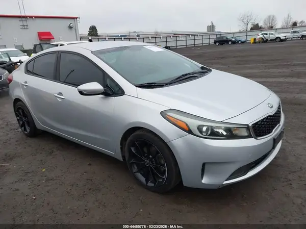 3KPFK4A70HE138731 2017 KIA FORTE - Image 1