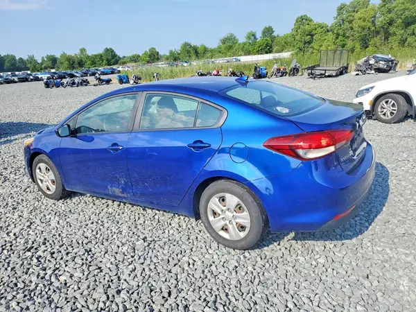 3KPFK4A70HE139927 2017 KIA FORTE - Image 2